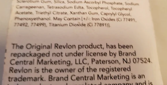 Revlon Candid Foundation - Picture 4 of 6